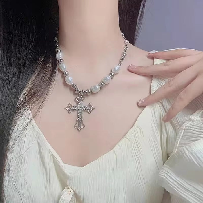 Belladonna Necklace