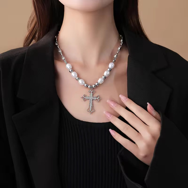 Belladonna Necklace
